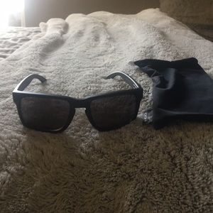 Authentic Oakley Men’s Sunglasses